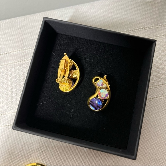 Vintage Butler necklace & clip on earrings. Gold tone. purple & blue. Gorgeous! - Picture 4 of 13